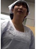 地方の会社の社員食堂で働く巨乳未亡人が勢い余ってAV出演!野外で大股開きの淫乱SEX!