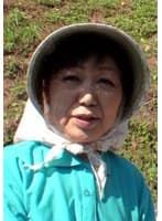 もうすぐ六十路の熟女がAVに応募。森の木陰で淫乱中出しSEX！太陽の下で本能丸出しAV撮影！