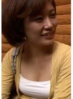 黒人グループのキャンプ場ナンパ!初めて見るデカマラに興味津々の熟女と生嵌め中出しSEX!