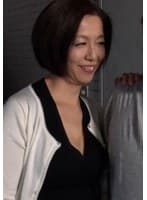 欲求不満のお隣の奥さんが溜まりに溜まった性欲をご近所の肉棒で解消してイキまくる痴熟女SEX！