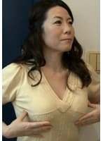 お隣の奥さんがエロ過ぎて…、思わず勃起の肉棒をしゃぶられてザーメンを搾り取られる痴熟女SEX！