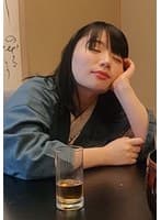 旅行先で心も身体も大解放!旅館のお部屋で浴衣も乱れる4Pセックス!