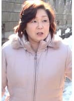 地方の農家で働く素朴な熟女を取材とナンパしてホテルに！性生活を赤裸々に語る熟女になし崩しの中出しSEX！