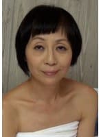 静岡でお茶畑を営む熟女は新しい生き方を求めてAV出演！家族承認の快楽没入型乱交中出しSEX！