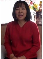 小さな会社を経営する52歳の熟女が会社の為にAV出演を決意！ポッチャリボディに黒々陰毛がエロ過ぎる熟女のアヘ顔めがけて顔射フィニッシュ！