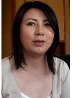 旦那さんとの関係は良好だけど…。男女としての性欲が湧かない、でもエッチがしたい！とAVに応募して来た九州の黒髪美熟女さんの初撮り中出しSEX！