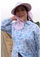 農作業帰りの田舎熟女をインタビューとナンパしてホテルにイン!チャンスがあれば刺激が欲しい熟女の痴態SEX!