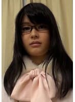 落ち着いた雰囲気の黒髪眼鏡っ娘を就活セミナーとナンパして大人のおもちゃをプレゼント!経験少なめ娘のはしたないエッチ!