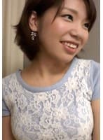 旦那が仕事中に他人棒で股間を濡らす、あどけなさが残る淫乱若妻さんに孕ませ必至の潮吹き中出しSEX！