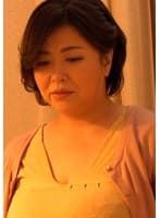 めっきり性欲が落ちた夫に欲求不満が募る熟母は…我慢できず長男の肉棒にしゃぶりつく快楽に溺れた家庭内肉欲愛！