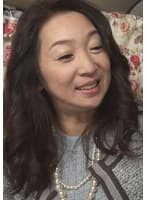 美魔女アンケート！ニコタマのDカップ奥様のアソコの締まりは一級品。挿れたバイブを押し出してくる！