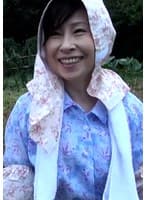 AVや大人のおもちゃで性欲を発散する田舎の好きモノ未亡人の熟女さん。性欲に溺れて思わずAV出演！若い肉棒で快楽SEX！