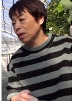 いちご農園を営む農家の熟女!オンナの悦びを求めてAV出演!ビニールハウス内で淫乱全裸SEX!