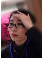 公園で見つけた美人秘書をテレビの撮影とナンパ!聡明で知的な眼鏡美女のむっつりエロギャップがアツいSEX交流!