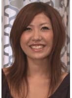 不倫妻の溢れる色気!フェロモン全開の素人妻!専業主婦の彼女は暇つぶしでAV出演!人生初めての中出しセックスで嬉し泣き!?