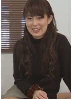 東北美人の色白奥様！旦那の稼ぎが悪い為、私が稼がなければと涙ぐみながらもAV出演！嫌々なのかと思いきや派手な下着にTバックでヤル気満々！旦那に悪いと思いながらも中出しフィニッシュを決めこんじゃう！