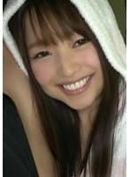 キュートな笑顔!童顔の女の子とイチャラブセックス