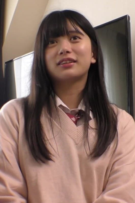 まだまだあどけない女〇〇生がおじさんの精子を注がれて…