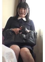 学校サボってビクビクしている美少女におじさんが種付けしちゃう