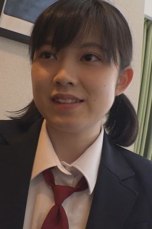 未開発の膣に大人の肉棒をメリメリ挿入！