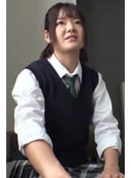 学生証で羞恥心を煽られて…。制服女子の口やマ〇コに発射！