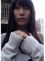 あどけなさが残る笑顔の黒髪美人娘をナンパ!敏感チクビを自分で触りローターオナニーするエッチ大好き娘と嵌め撮りSEX!