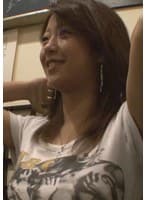 スレンダーで小柄な体には似つかわしくない巨大なお胸!アイドル級の可愛さとは裏腹にHが大好きな黒髪美女とパワーSEX!+焼鳥屋オフショット付